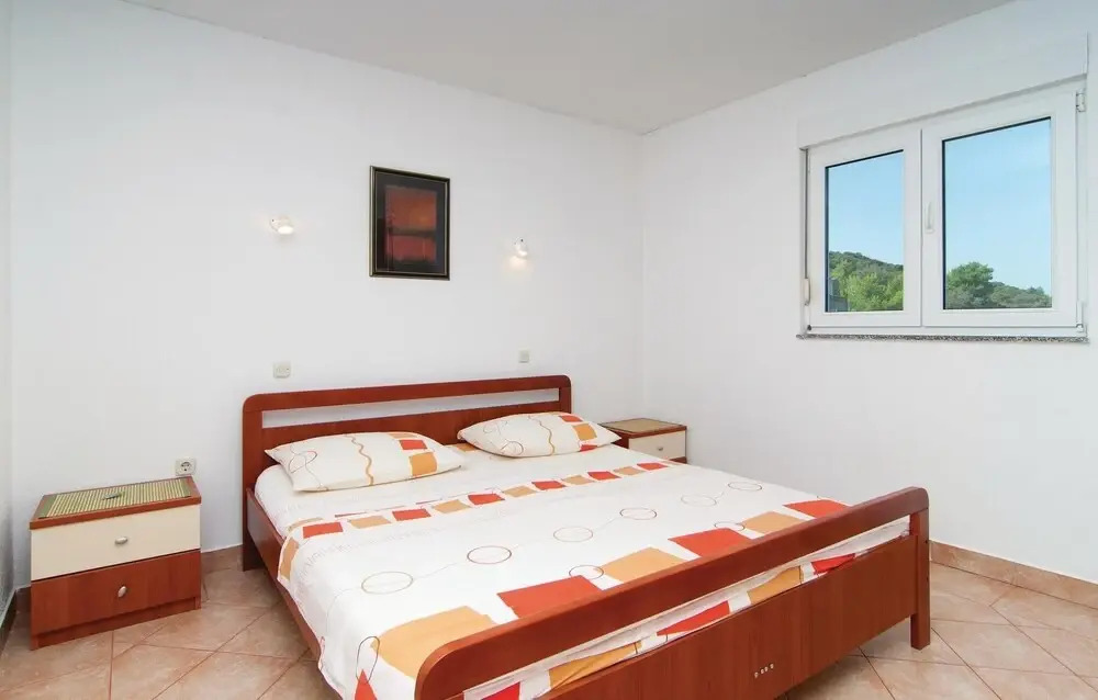 Stunning Apartment in Drvenik Veliki With 2 Bedrooms and Wifi