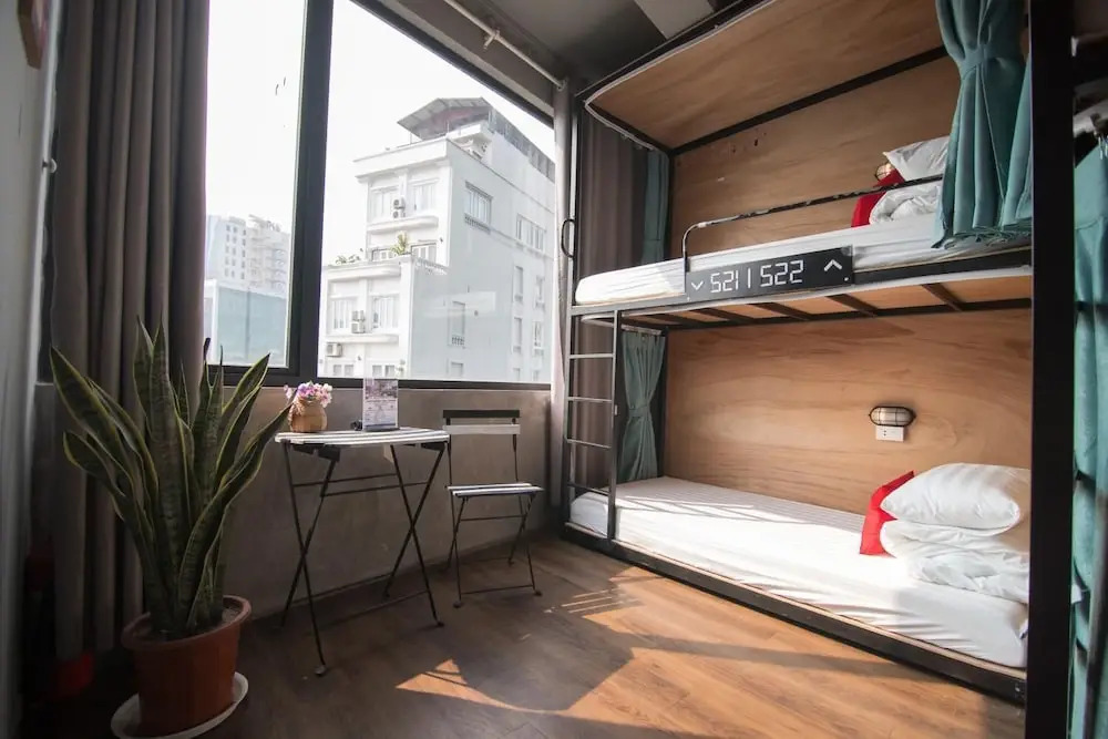 Soft Pillow Hostel - Adults Only