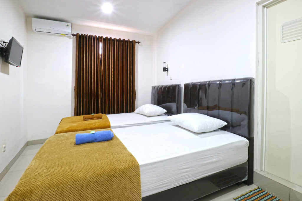 Saloka Guest House & Residence