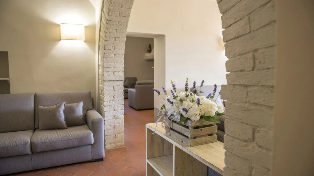 Le Caselle 26, Emma Villas