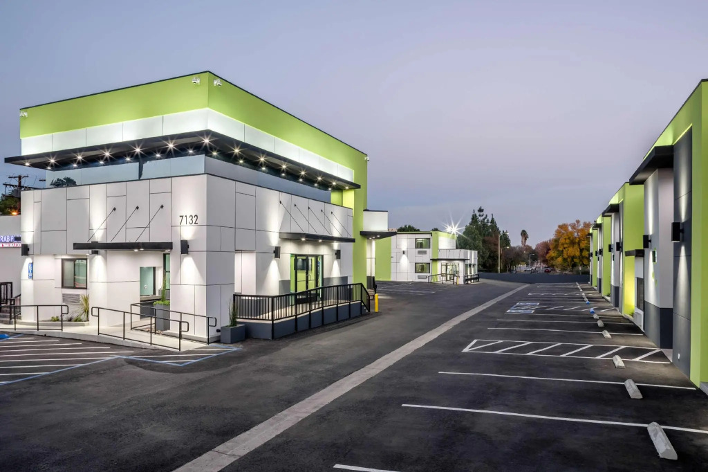 Motel 6 Canoga Park, CA
