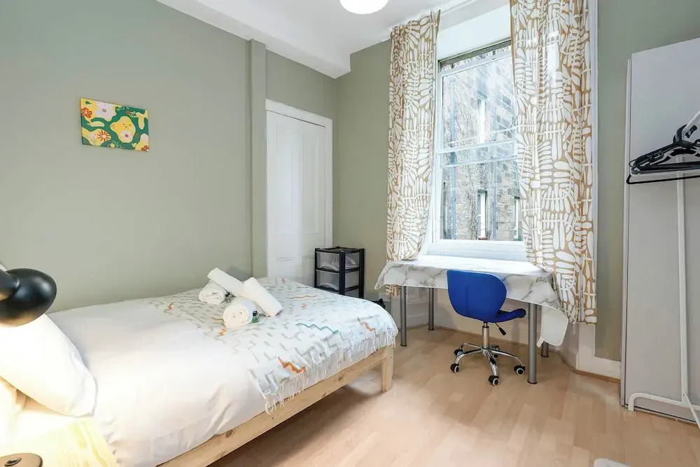 Charming Edinburgh Apartment