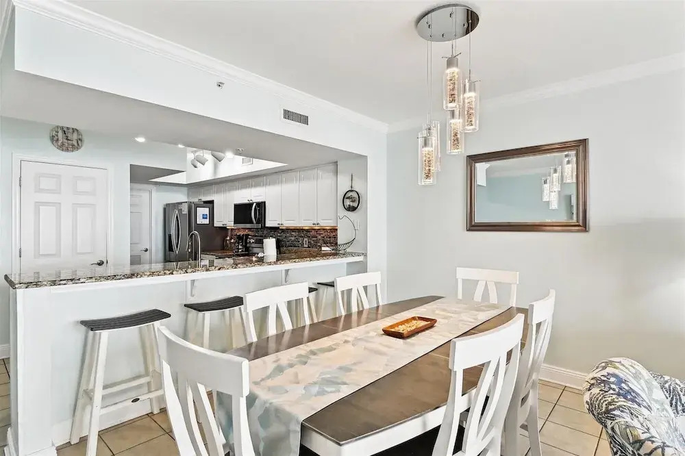 Emerald Beach 1830 - 2 Bedroom/2 Bath+Bunks 2 Condo by RedAwning