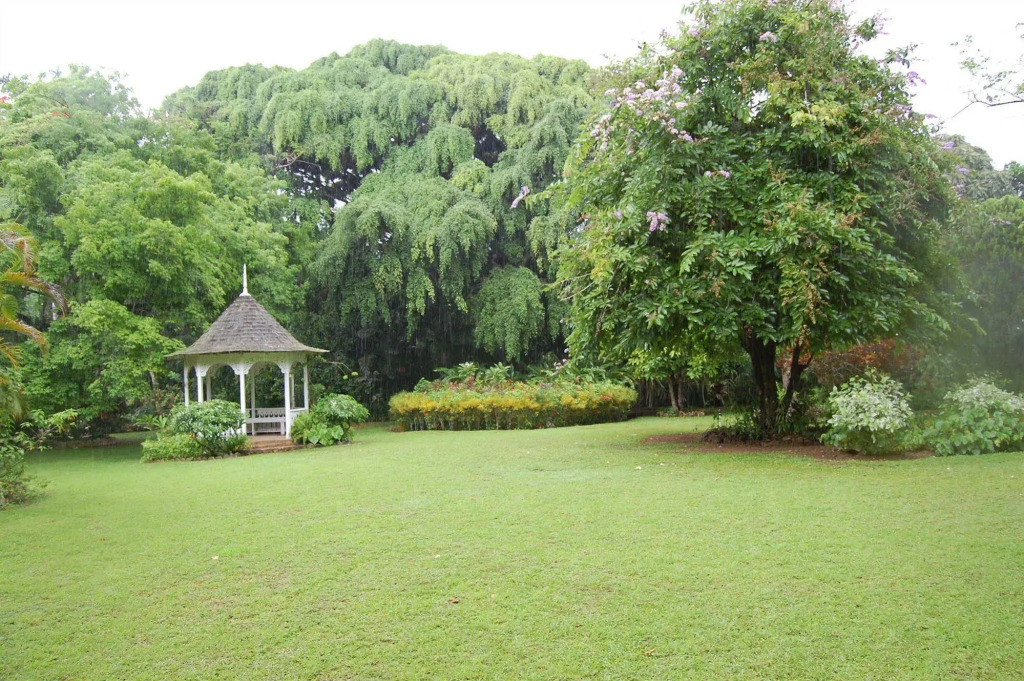 Inn at Shaw Park Gardens & Waterfalls