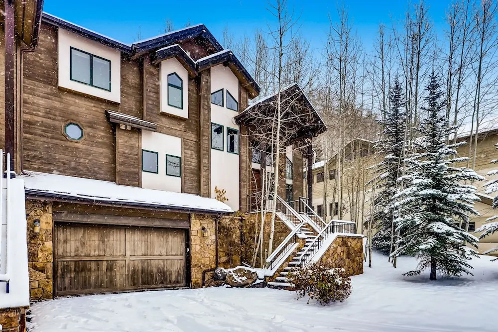 Luxurious All-suite Ski W/ Hot Tub 5 Bedroom Duplex