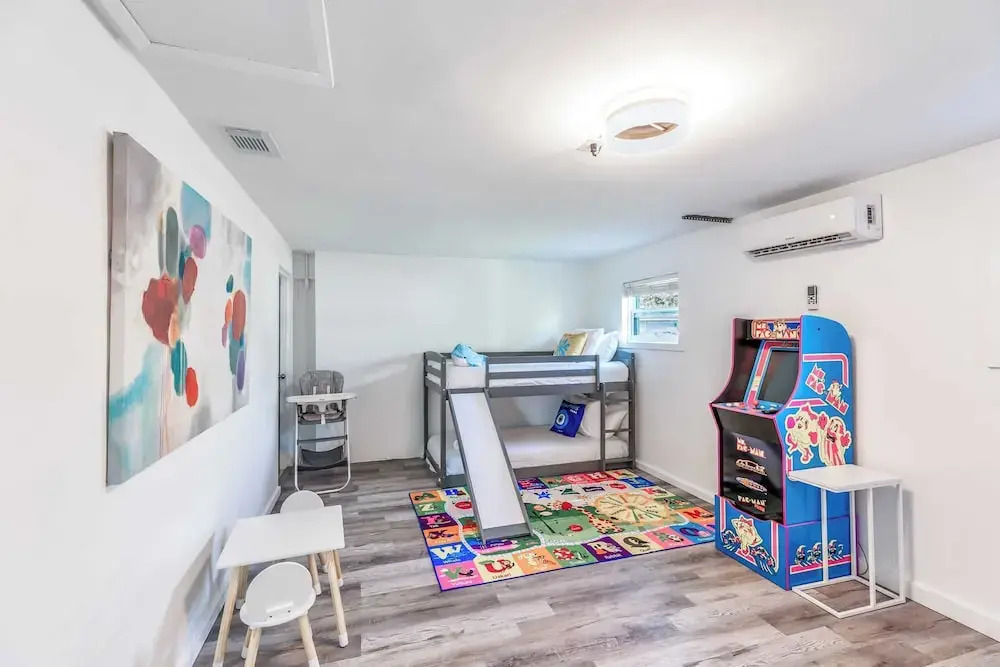 Pool, Hot Tub & Putting Green Near Deerfield Beach Oasis on Fourth by Avantstay