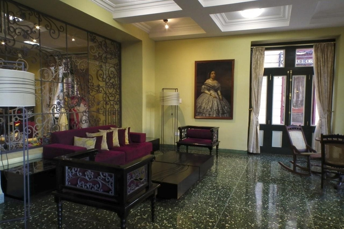 Palacio Del Marques De San Felipe Y Santiago