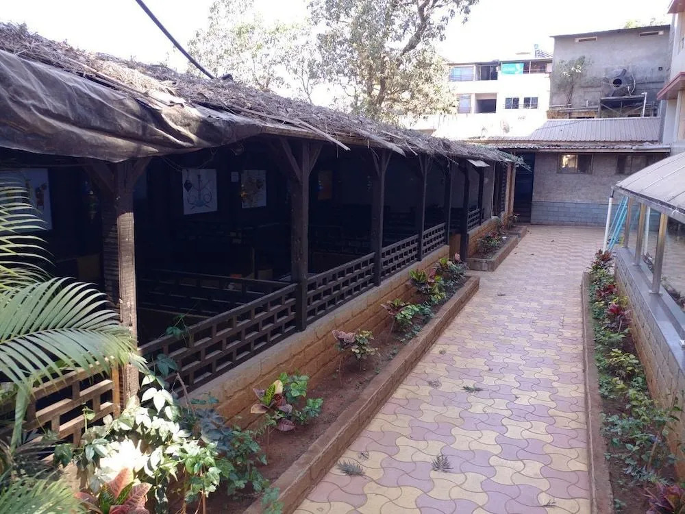 Hotel Rahil Plaza