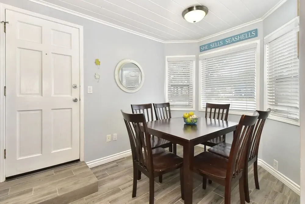 AMAZING Beach Escape-3 BD/2 BA-Bikes-BBQ-Umbrellas