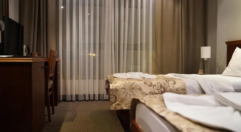 Hotel Tadz ND