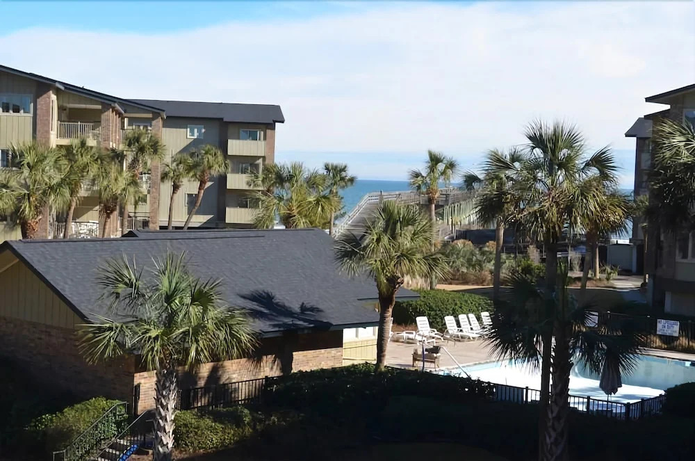 PPV F-3 - 2 Br Condo