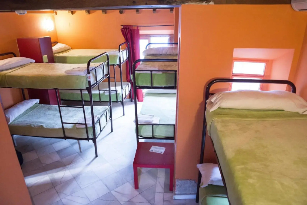 White Nest Hostel