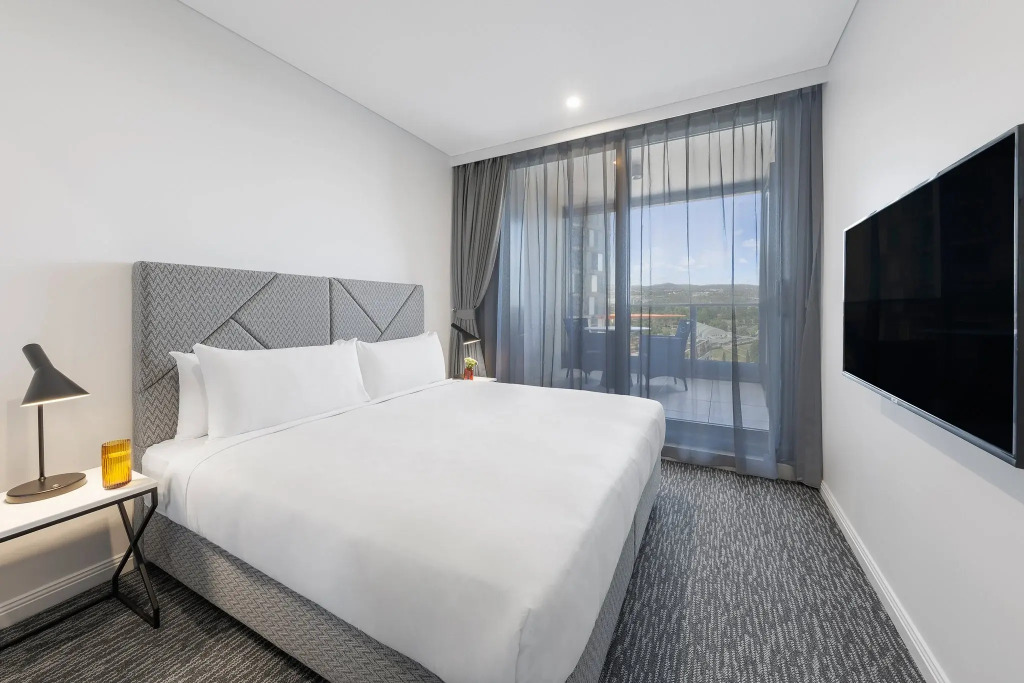 Meriton Suites Canberra