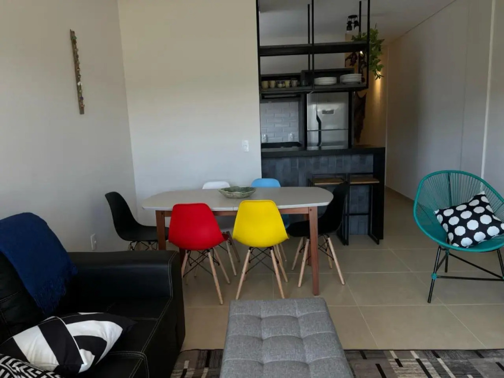Surpreendente apto, 290 metros da praia!