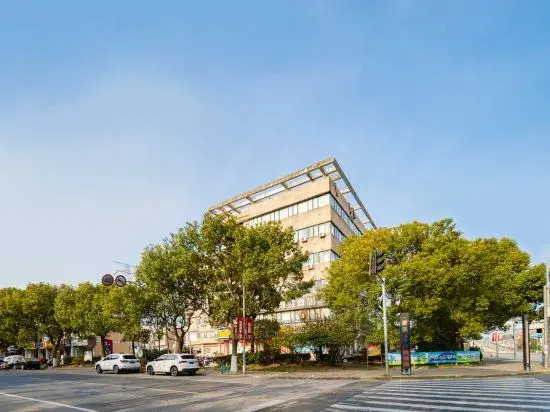 Qingji Hotel MINI (Shanghai Overseas Gaoqiao Guangming Road Branch)