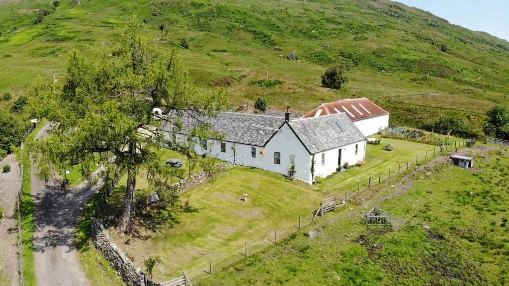 Garrison Farm with Hot Tub