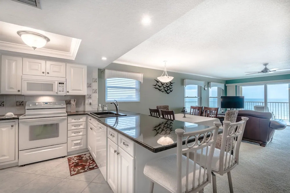 Pointe Condo #201 by Vtrips