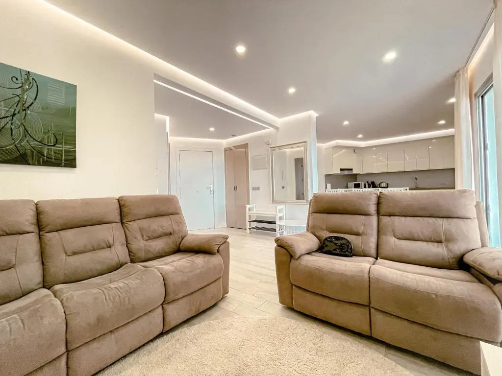 Ocean View Apartment, Heated pool, Free Parking PP207