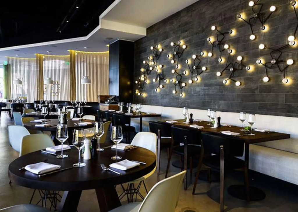 The Envoy Hotel, Autograph Collection