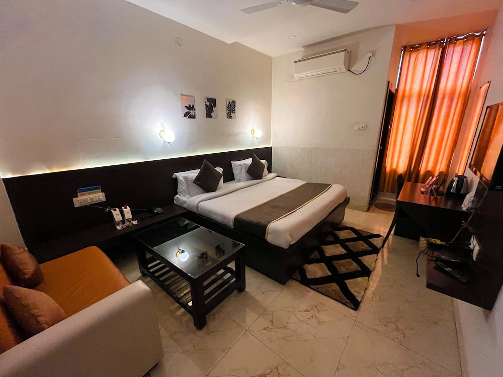 The Kasturi Hotel & Resturant