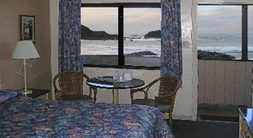 Sea Breeze Motel