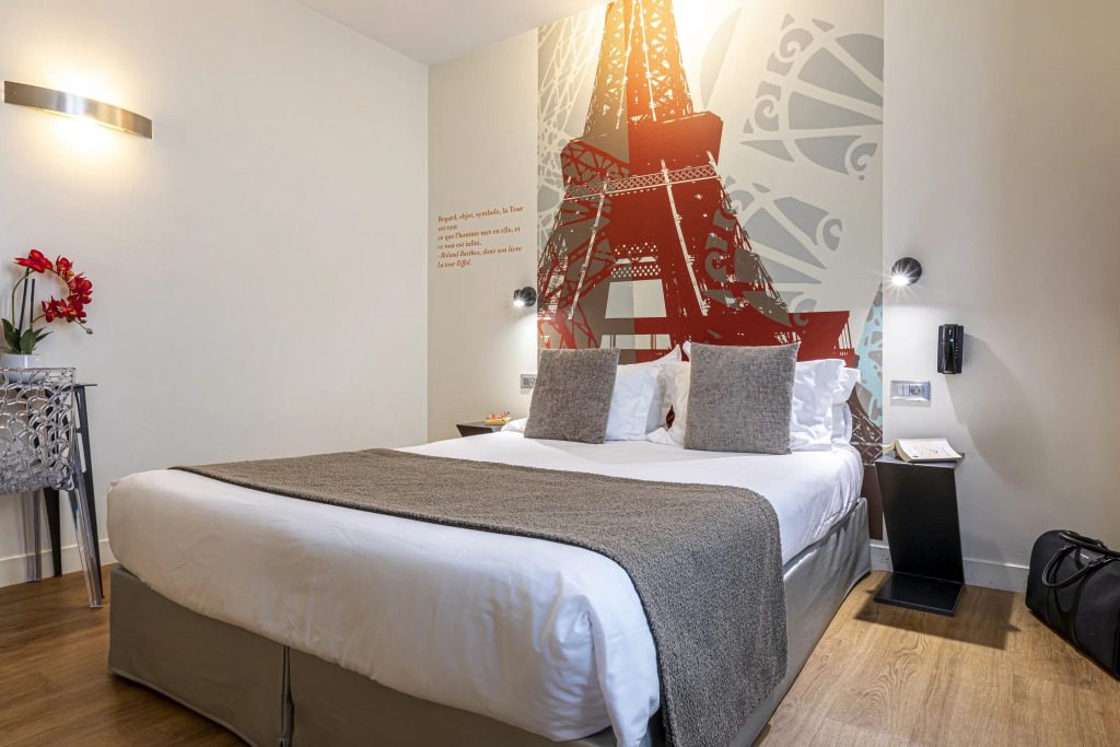 Hotel Alpha Paris Eiffel by Patrick Hayat