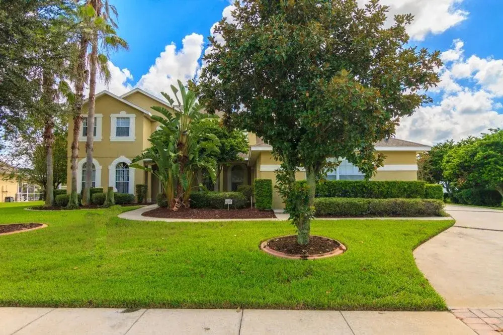Formosa Gardens 2705