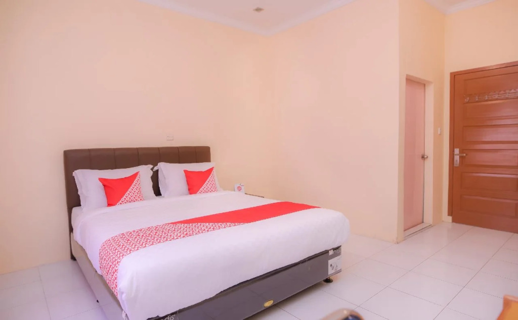 Oyo 884 Rumoh Pmi Hotel
