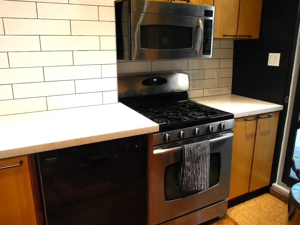 Gorgeous 1BR House in Riverdale