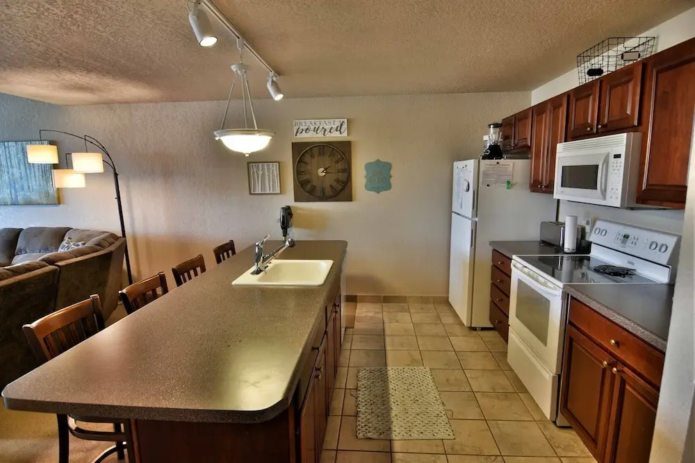 Unit 305 2 BD/ 2 BA Condo 2 Bedrooms 2 Bathrooms Condo