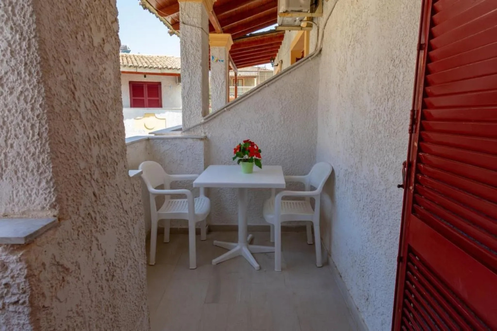 Bella Grecia Studios and Apartments By Hotelius