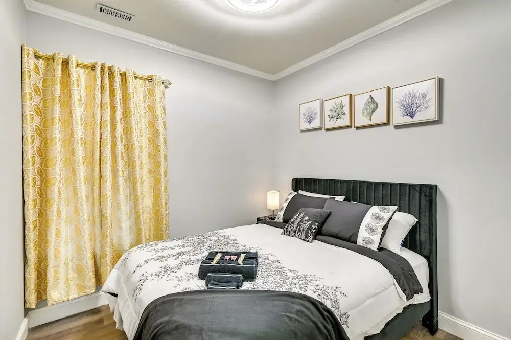 Walk to Park: Modern Apt 2 Mi to Union College!