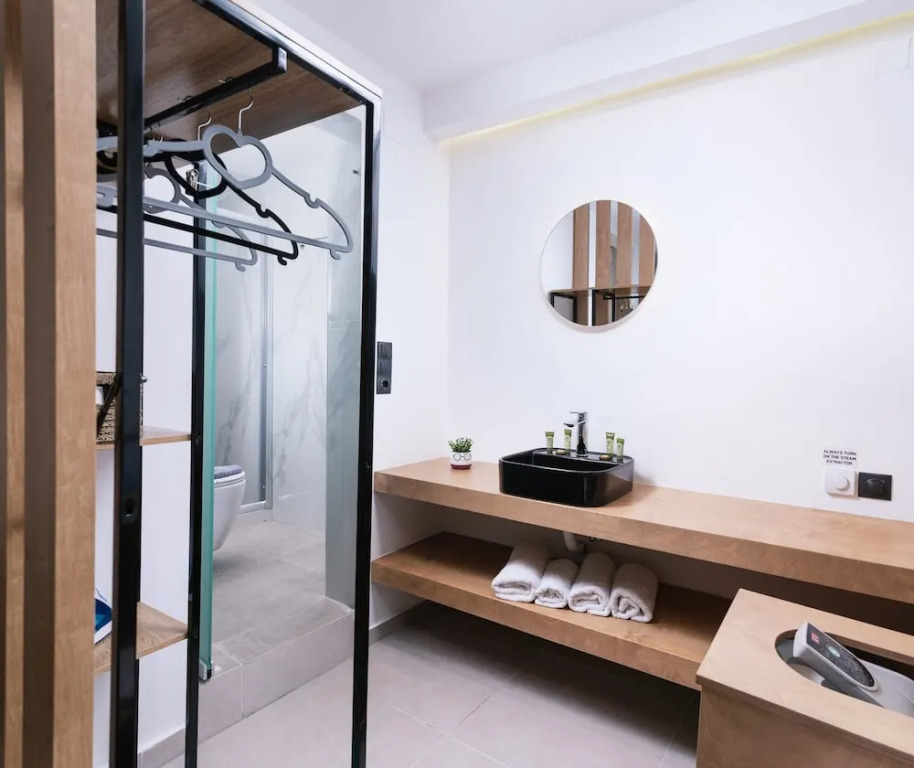 Alcyone Studios and Apartments