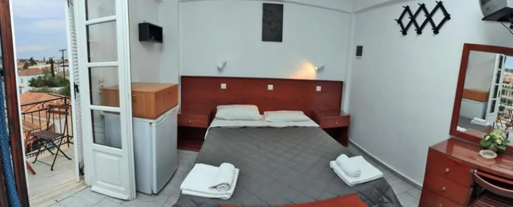 Tonia Hotel