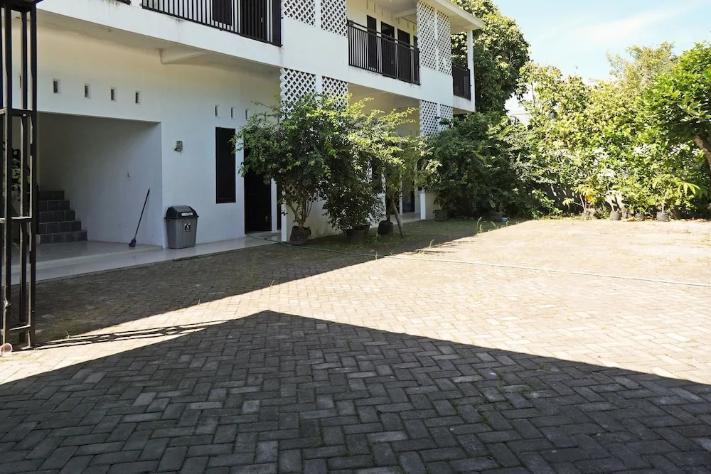 Hotel O Kost Putih Syariah