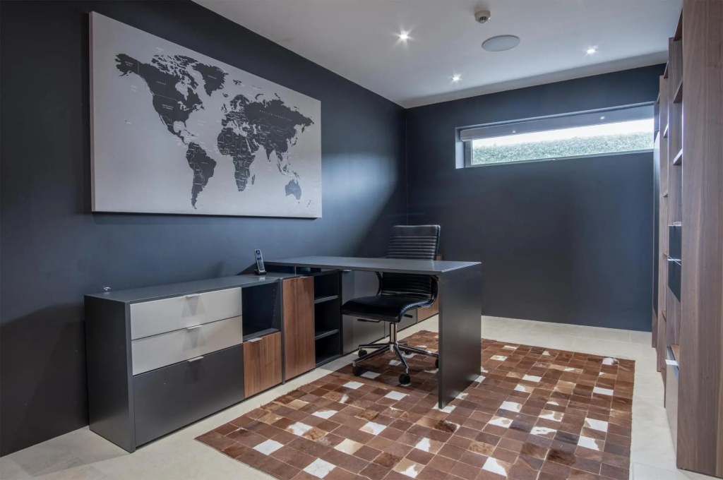 Bryn House - Luxurious 5 Bedroom Holiday Home - Penmaen