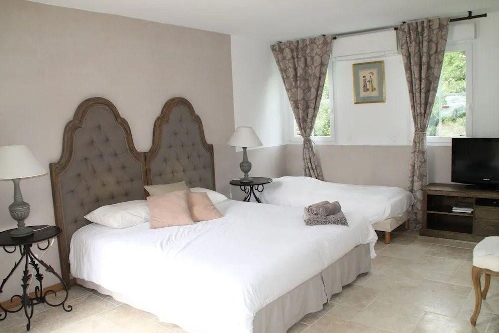 Le Clos Bel Ami Chambre dhôtes avec piscine