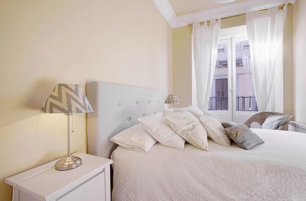 Wonderful 3 Bd Apartm in Prime Location. Plaza Mayor