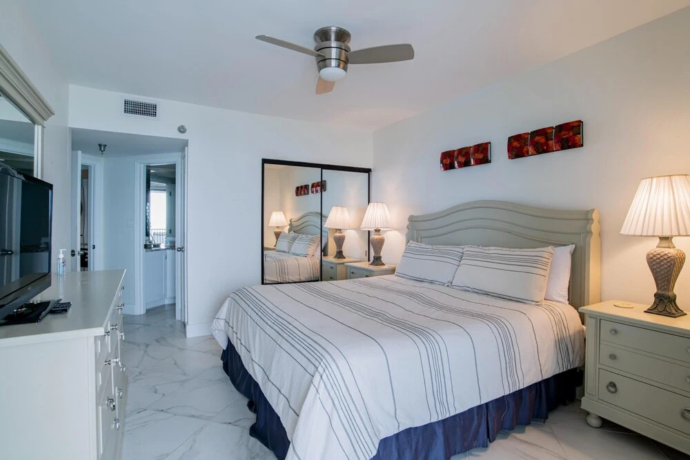 Windward Pointe 1402