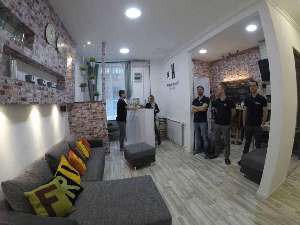 Friends Hostel & Apartments