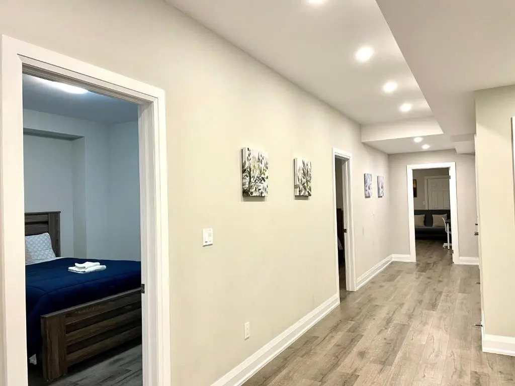 Charming, Comfortable Bsmt Apartment in Pickering