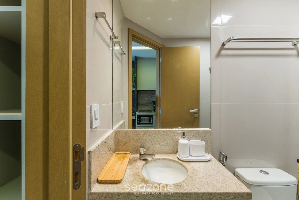 Fully Equipped Apts With Leisure Minutes From the Beach Hfos