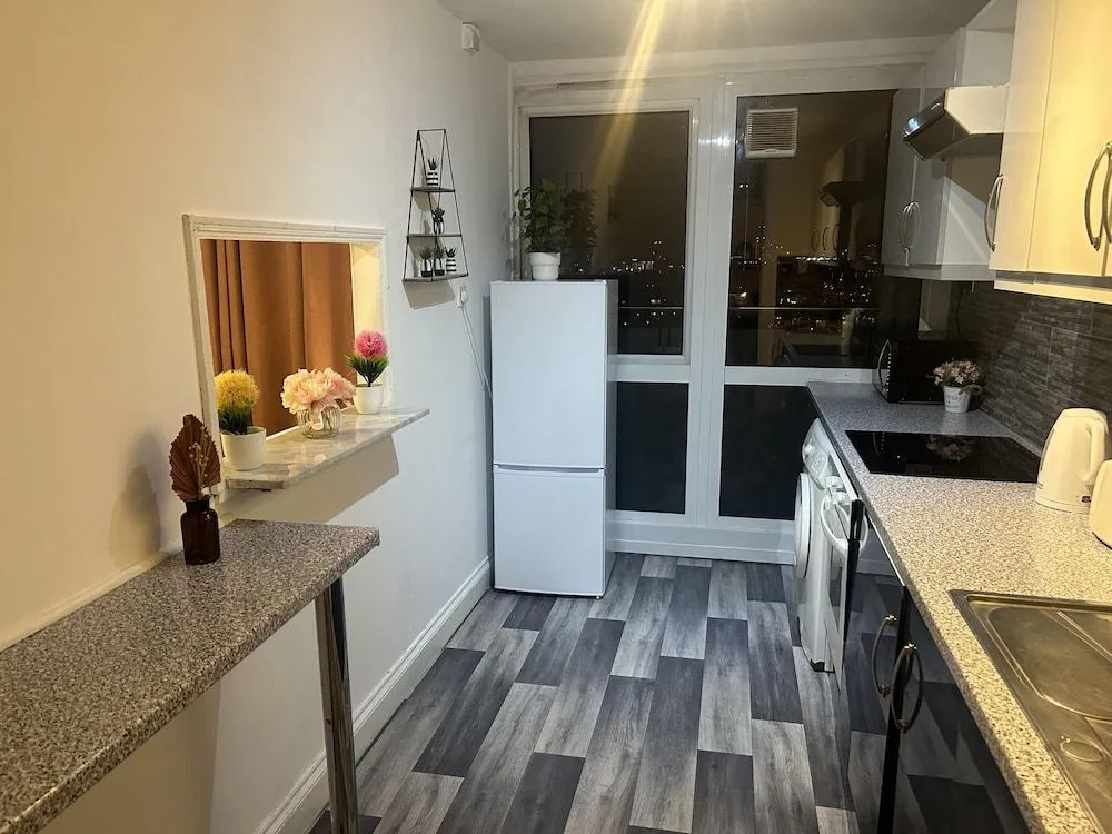 Private Family Flat Near Paddington and Royal Oak