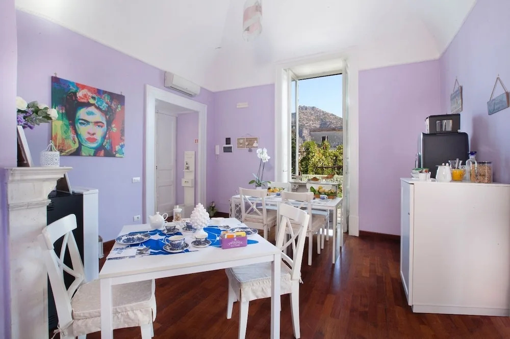 Caluga House