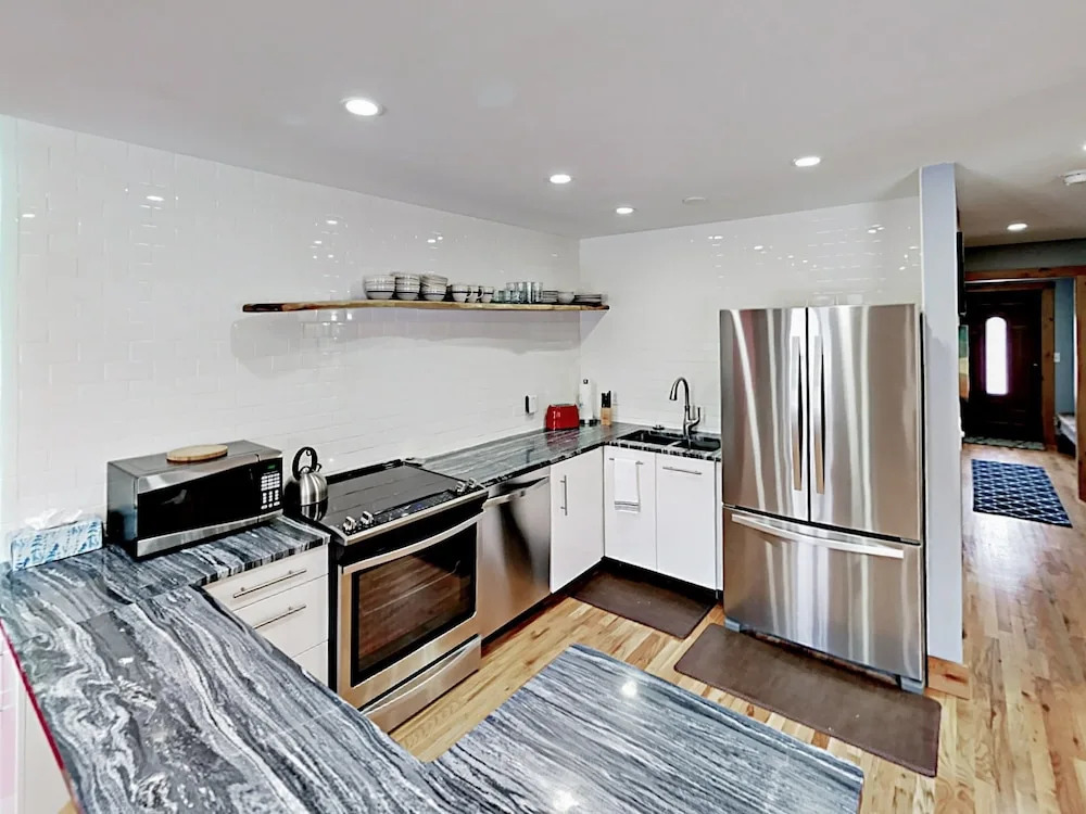 201 South 2nd Townhouse Unit A 2 Bedrooms 3 Bathrooms Townhouse