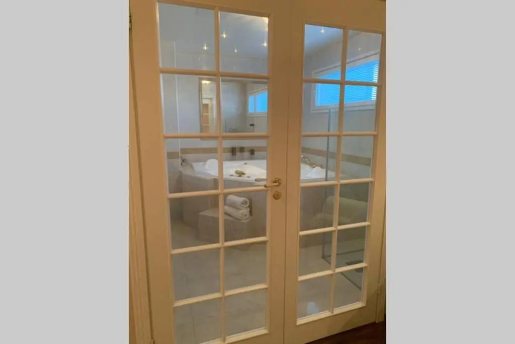 DOWNTOWN PENTHOUSE-SPA,sauna,3BR,seaview,free park