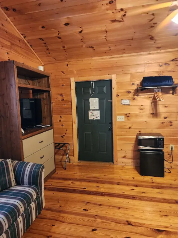 Lodge At Tellico