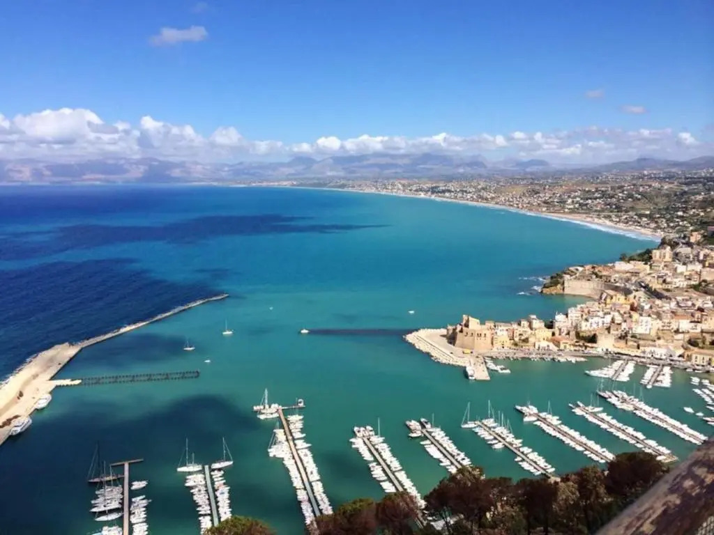 2 bedrooms appartement with sea view balcony and wifi at Castellammare del Golfo 1 km away from the beach C