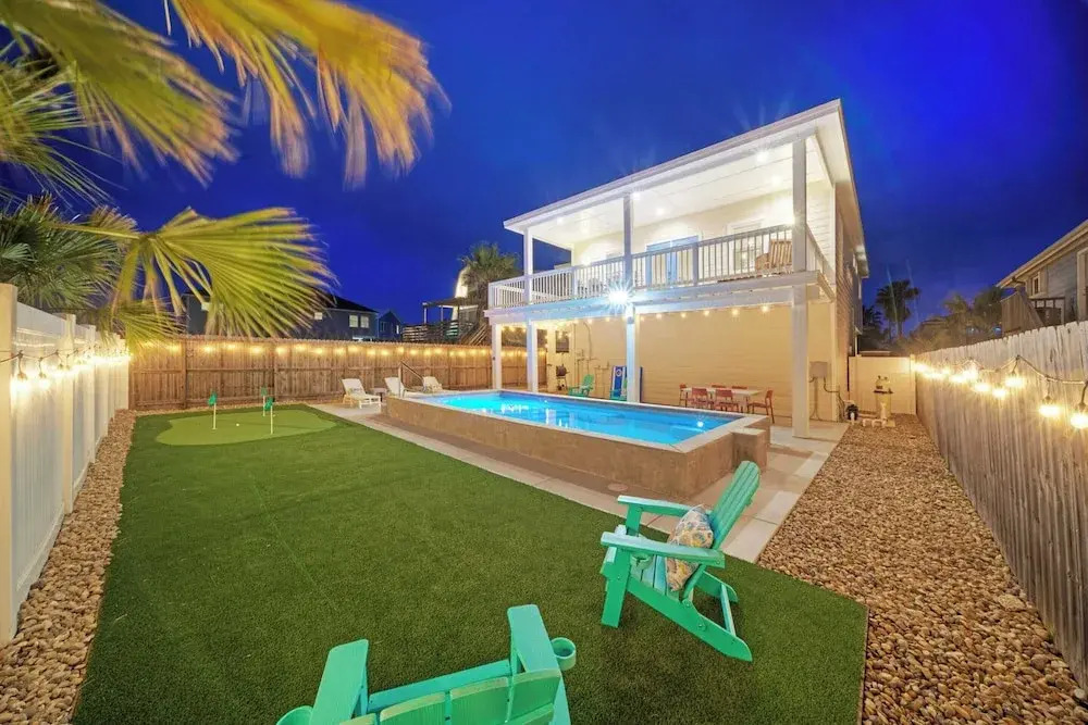 Priv Pool & Yard w/ Putting Green! Newly Remodeled Always Sunny by Avantstay