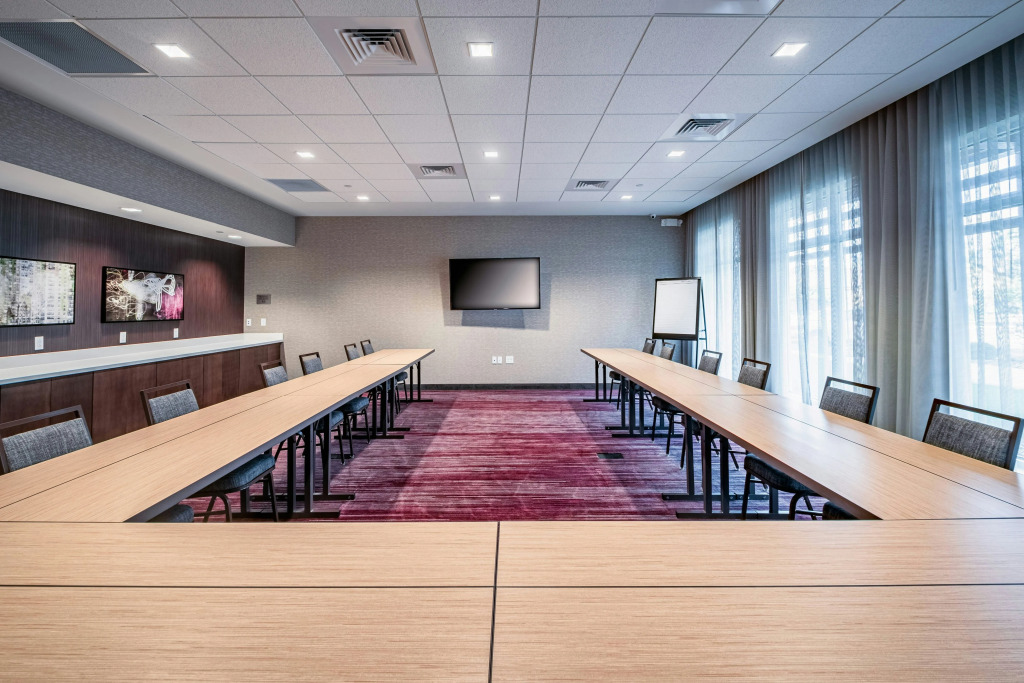 Courtyard by Marriott Toledo West